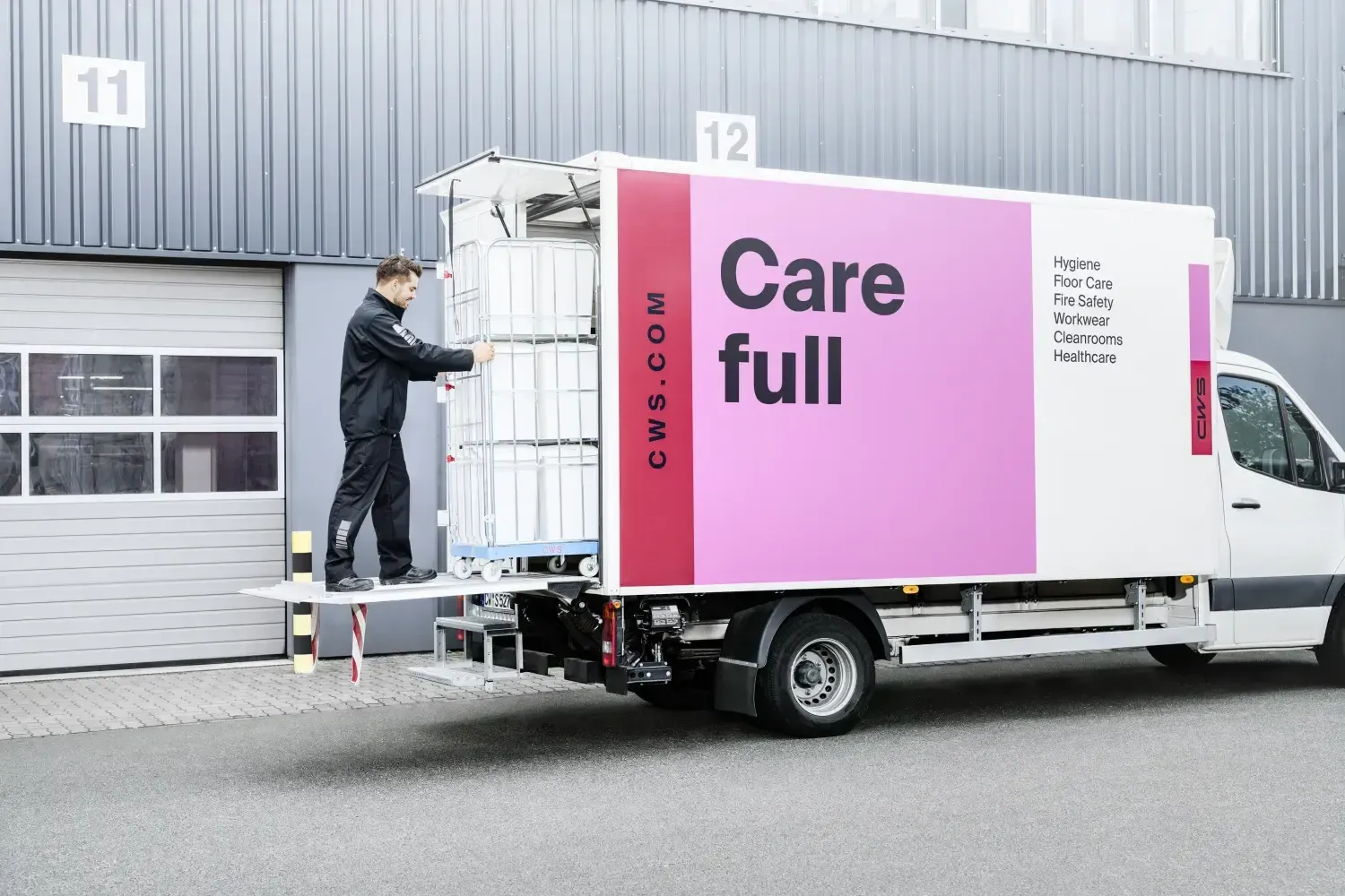 cws-hygiene-key-visual-service-delivery-employee-cotton-towel-roll-truck-english-4.jpg.webp